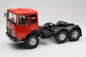 MAN 16304 F7 Sarkans Road Kings 1:18 RK180053 Metāls — attēls 2 no 8