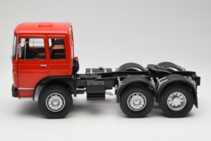 MAN 16304 F7 Sarkans Road Kings 1:18 RK180053 Metāls — attēls 4 no 8