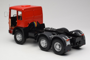 MAN 16304 F7 Sarkans Road Kings 1:18 RK180053 Metāls — attēls 5 no 8