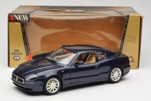 Maserati 3200 GT Melns Bburago 1:18 3371 Metāls — attēls 8 no 8