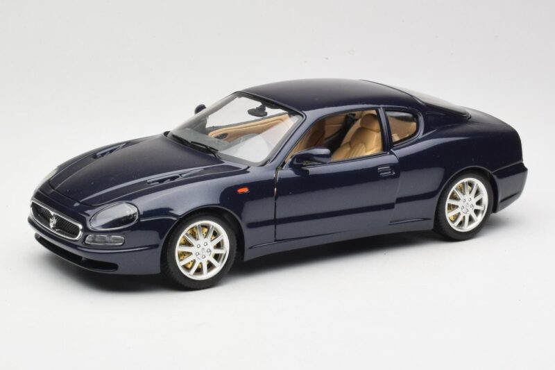 Maserati 3200 GT Melns Bburago 1:18 3371 Metāls