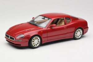Maserati 3200 GT Tumši Sarkans Bburago 1:18 3341-M2 Metāls
