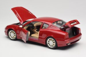 Maserati 3200 GT Tumši Sarkans Bburago 1:18 3341-M2 Metāls — attēls 5 no 8