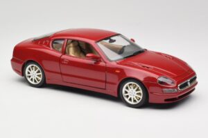 Maserati 3200 GT Tumši Sarkans Bburago 1:18 3341-M2 Metāls — attēls 6 no 8