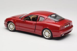 Maserati 3200 GT Tumši Sarkans Bburago 1:18 3341-M2 Metāls — attēls 7 no 8