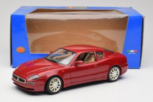 Maserati 3200 GT Tumši Sarkans Bburago 1:18 3341-M2 Metāls — attēls 8 no 8