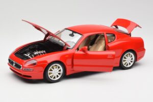 Maserati 3200 GT Sarkans Bburago 1:18 3341 Metāls — attēls 2 no 8