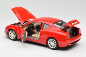 Maserati 3200 GT Sarkans Bburago 1:18 3341 Metāls — attēls 5 no 8