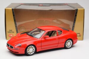 Maserati 3200 GT Sarkans Bburago 1:18 3341 Metāls — attēls 8 no 8