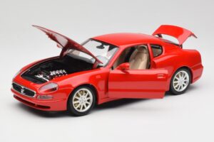 Maserati 3200 GT Rosso Mondiale Bburago 1:18 3341-M1 Metāls — attēls 2 no 8