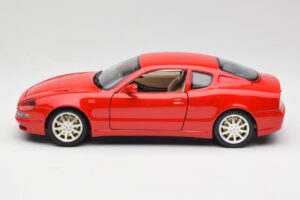 Maserati 3200 GT Rosso Mondiale Bburago 1:18 3341-M1 Metāls — attēls 4 no 8