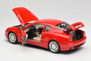 Maserati 3200 GT Rosso Mondiale Bburago 1:18 3341-M1 Metāls — attēls 5 no 8