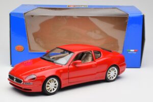 Maserati 3200 GT Rosso Mondiale Bburago 1:18 3341-M1 Metāls — attēls 8 no 8