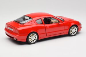 Maserati 3200 GT Sarkans Īpašā Kolekcija Bburago 1:18 30071 Metāls — attēls 3 no 8