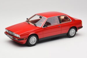 Maserati BiTurbo Coupe Rosso Corsa Minichamps 1:18 107123501 Sveķi