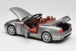 Maserati 4200 GT Spyder Pelēks Bburago 1:18 18-12019 Metāls — attēls 5 no 8