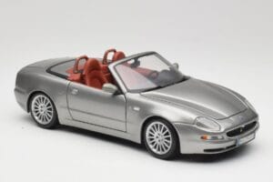 Maserati 4200 GT Spyder Pelēks Bburago 1:18 18-12019 Metāls — attēls 6 no 8
