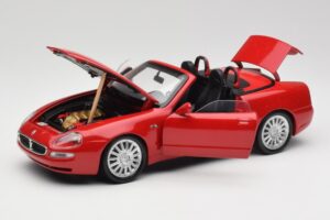 Maserati GT Spyder Sarkans Bburago 1:18 34097 Metāls — attēls 2 no 8