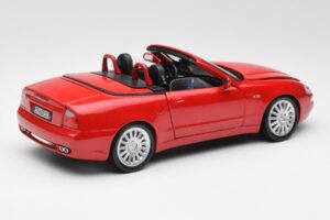 Maserati GT Spyder Sarkans Bburago 1:18 34097 Metāls — attēls 3 no 8
