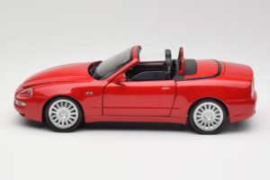 Maserati GT Spyder Sarkans Bburago 1:18 34097 Metāls — attēls 4 no 8