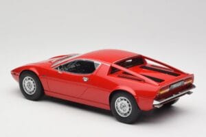 Maserati Merak Sarkans Minichamps 1:18 107123761 Sveķi — attēls 5 no 6