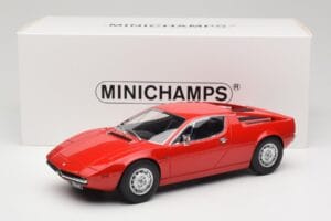 Maserati Merak Sarkans Minichamps 1:18 107123761 Sveķi — attēls 6 no 6