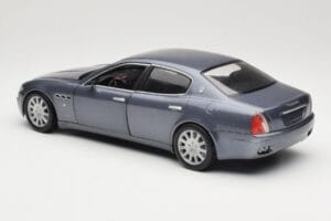 Maserati Quattroporte Blue Metallic Hot Wheels 1:18 B7003 Metāls — attēls 7 no 8