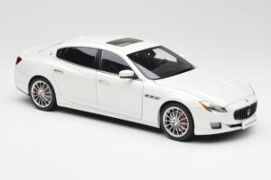 Maserati Quattroporte VI GTS Alpine Balts AUTOart 1:18 75808 Metāls — attēls 6 no 8
