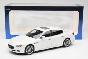 Maserati Quattroporte VI GTS Alpine Balts AUTOart 1:18 75808 Metāls — attēls 8 no 8