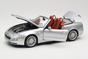 Maserati Spyder Sudrabs Maisto 1:18 31667 Metāls — attēls 2 no 8