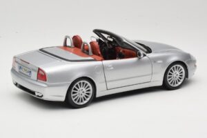 Maserati Spyder Sudrabs Maisto 1:18 31667 Metāls — attēls 3 no 8