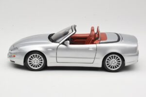 Maserati Spyder Sudrabs Maisto 1:18 31667 Metāls — attēls 4 no 8