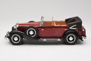 Maybach DS8 Zeppelin Sarkans Anson 1:18 30413 Metāls — attēls 4 no 8