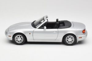 Mazda MX-5 Miata NA Highlight Sudrabs Gate 1:18 1015 Metāls — attēls 4 no 8