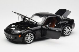 Mazda MX-5 NC Roadster Retractable Hardtop US Spec Melns AUTOart 1:18 75971 Metāls — attēls 4 no 10