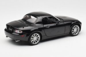 Mazda MX-5 NC Roadster Retractable Hardtop US Spec Melns AUTOart 1:18 75971 Metāls — attēls 5 no 10