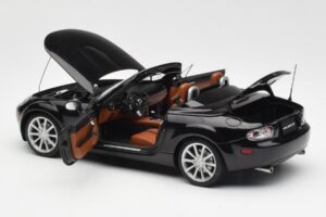 Mazda MX-5 NC Roadster Retractable Hardtop US Spec Melns AUTOart 1:18 75971 Metāls — attēls 7 no 10