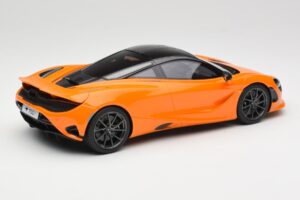 McLaren 750S McLaren Orange TopSpeed 1:18 TS0547 Metāls — attēls 2 no 6