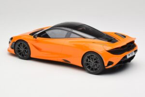 McLaren 750S McLaren Orange TopSpeed 1:18 TS0547 Metāls — attēls 5 no 6