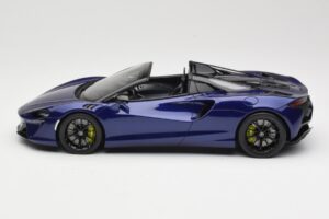McLaren Artura Spider Violets GT Spirit 1:18 GT515 Sveķi — attēls 3 no 6