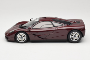 McLaren F1 Burgundy Red GT Spirit 1:18 GT534 Sveķi — attēls 3 no 6