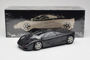 McLaren F1 Carbon Melns Metaliks Minichamps 1:18 530133420 Metāls — attēls 8 no 8