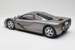 McLaren F1 Dark Silver Minichamps 1:12 530133124 Metāls — attēls 7 no 8