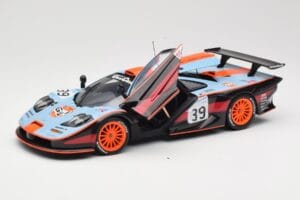 McLaren F1 GTR #39 Gulf R. Bellm / A. Gilbert / M. Sekiya 24 Hours of Le Mans 1997 UT Models 1:18 39725 Metāls — attēls 2 no 8