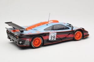 McLaren F1 GTR #39 Gulf R. Bellm / A. Gilbert / M. Sekiya 24 Hours of Le Mans 1997 UT Models 1:18 39725 Metāls — attēls 3 no 8