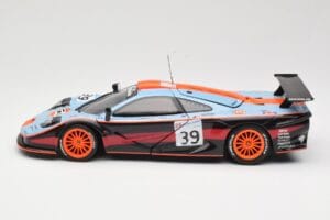 McLaren F1 GTR #39 Gulf R. Bellm / A. Gilbert / M. Sekiya 24 Hours of Le Mans 1997 UT Models 1:18 39725 Metāls — attēls 4 no 8