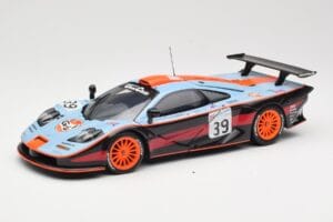 McLaren F1 GTR #39 Gulf R. Bellm / A. Gilbert / M. Sekiya 24 Hours of Le Mans 1997 UT Models 1:18 39725 Metāls