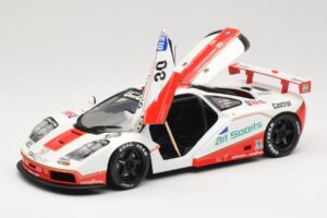 McLaren F1 GTR GT1 #30 West Competition J. Nielsen 1996 UT Models 1:18 39624 Metāls — attēls 2 no 8