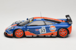 McLaren F1 GTR Gulf #33 R. Bellm / M. Weaver / J-J. Lehto 24 Hours of Le Mans 1996 UT Models 1:18 530161833 Metāls — attēls 4 no 8