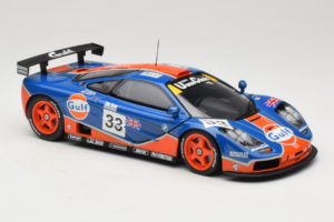 McLaren F1 GTR Gulf #33 R. Bellm / M. Weaver / J-J. Lehto 24 Hours of Le Mans 1996 UT Models 1:18 530161833 Metāls — attēls 6 no 8